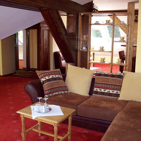 Pensiunea Crocus - Sauna & Billiard Poiana Brașov Exterior foto