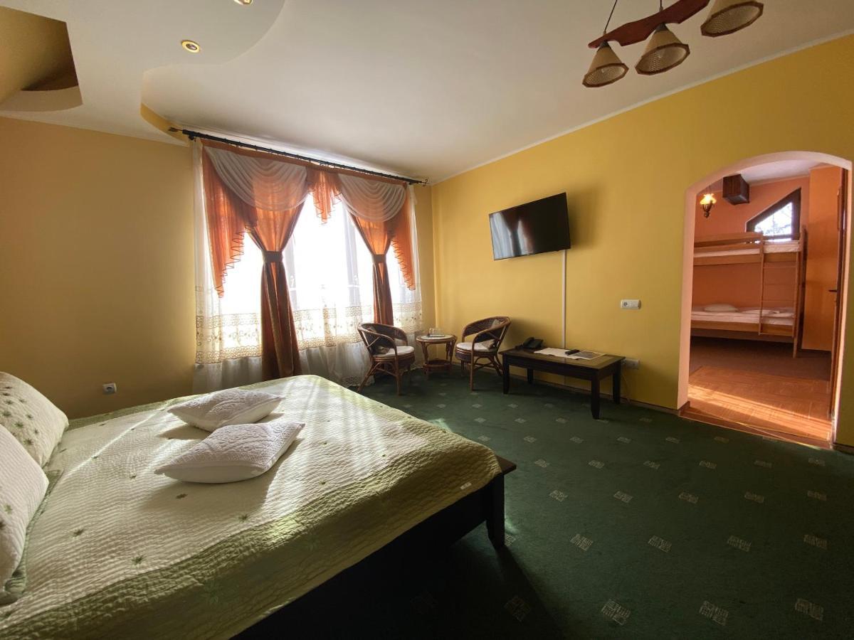 Pensiunea Crocus - Sauna & Billiard Poiana Brașov Exterior foto